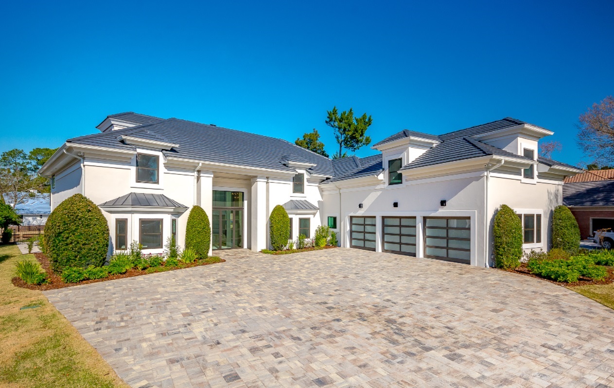 Elevator/Front Yard and Kitchen